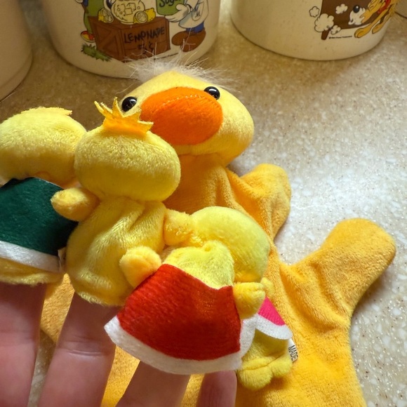 Yellow Duck Puppet Set Ducky Finger Puppets set of 5 - Picture 8 of 13